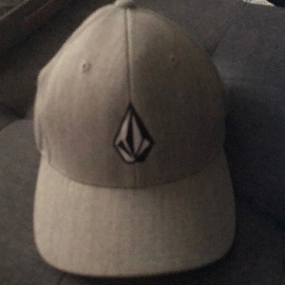 Volcolm SnapBack